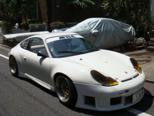 http://www.myc911.com/for_sale/2012/09/19/gt3rsracing01.JPG