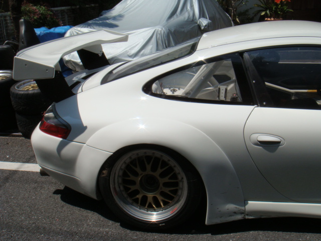 http://www.myc911.com/for_sale/2012/09/19/gt3rsracing03.JPG